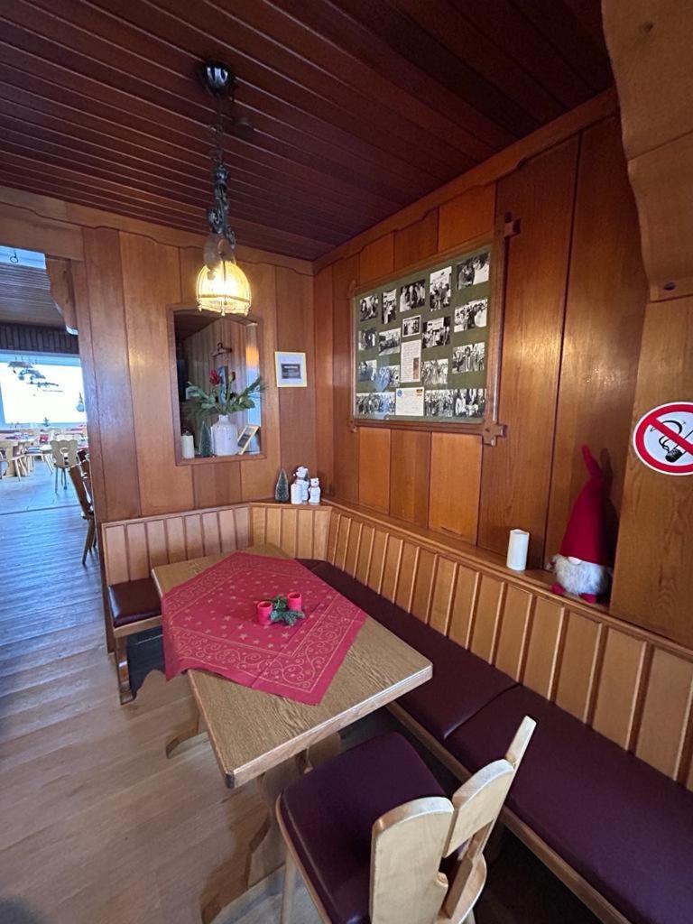 Haus Astenblick In Winterberg Fuer Bis Zu 35 Personen Fuer Wanderveranstaltungen Und Familienfeiern Екстер'єр фото