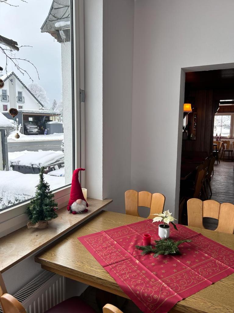Haus Astenblick In Winterberg Fuer Bis Zu 35 Personen Fuer Wanderveranstaltungen Und Familienfeiern Екстер'єр фото