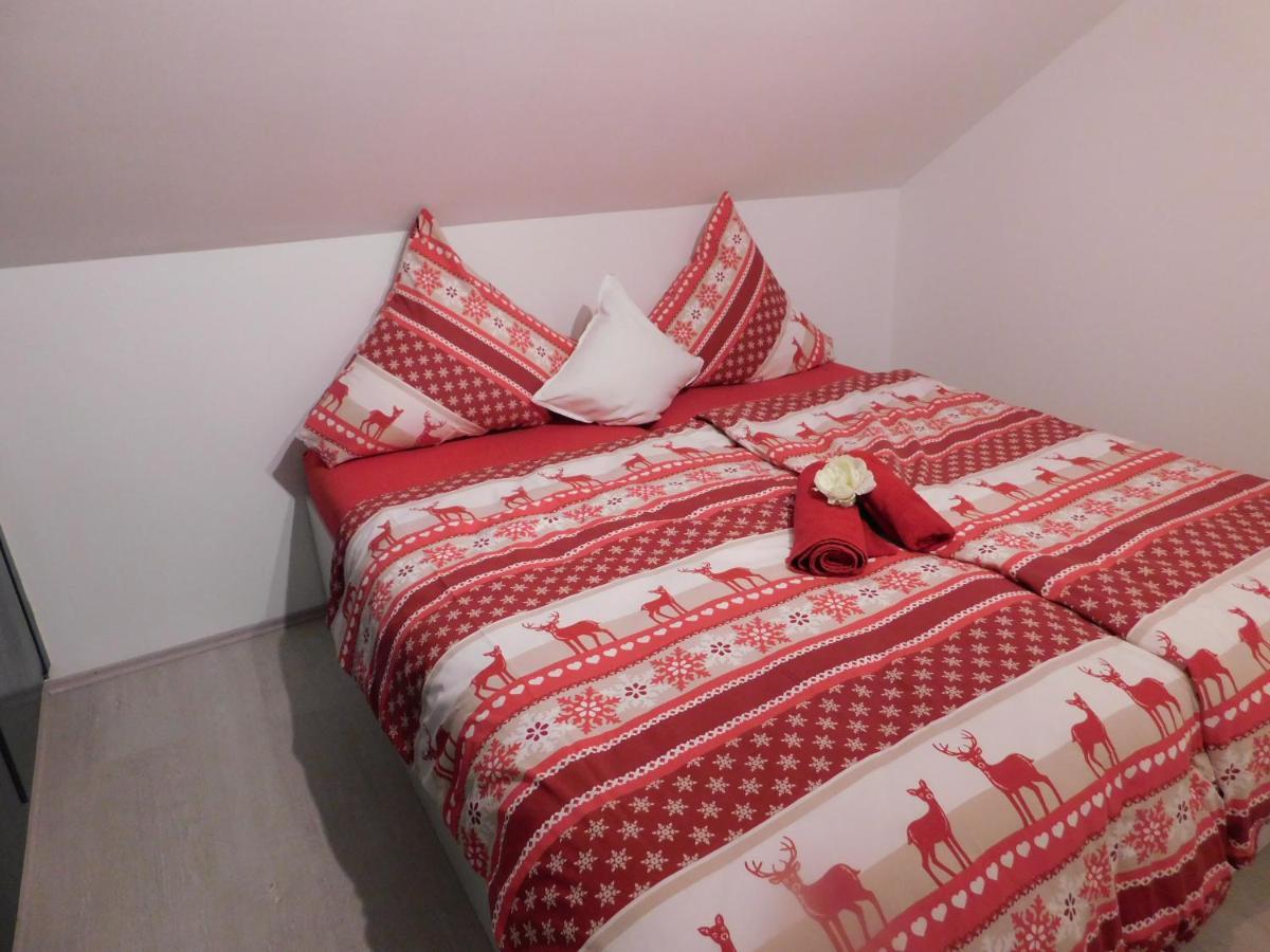 Haus Astenblick In Winterberg Fuer Bis Zu 35 Personen Fuer Wanderveranstaltungen Und Familienfeiern Екстер'єр фото